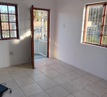 4 Bedroom Property for Sale in Beacon Bay Eastern Cape